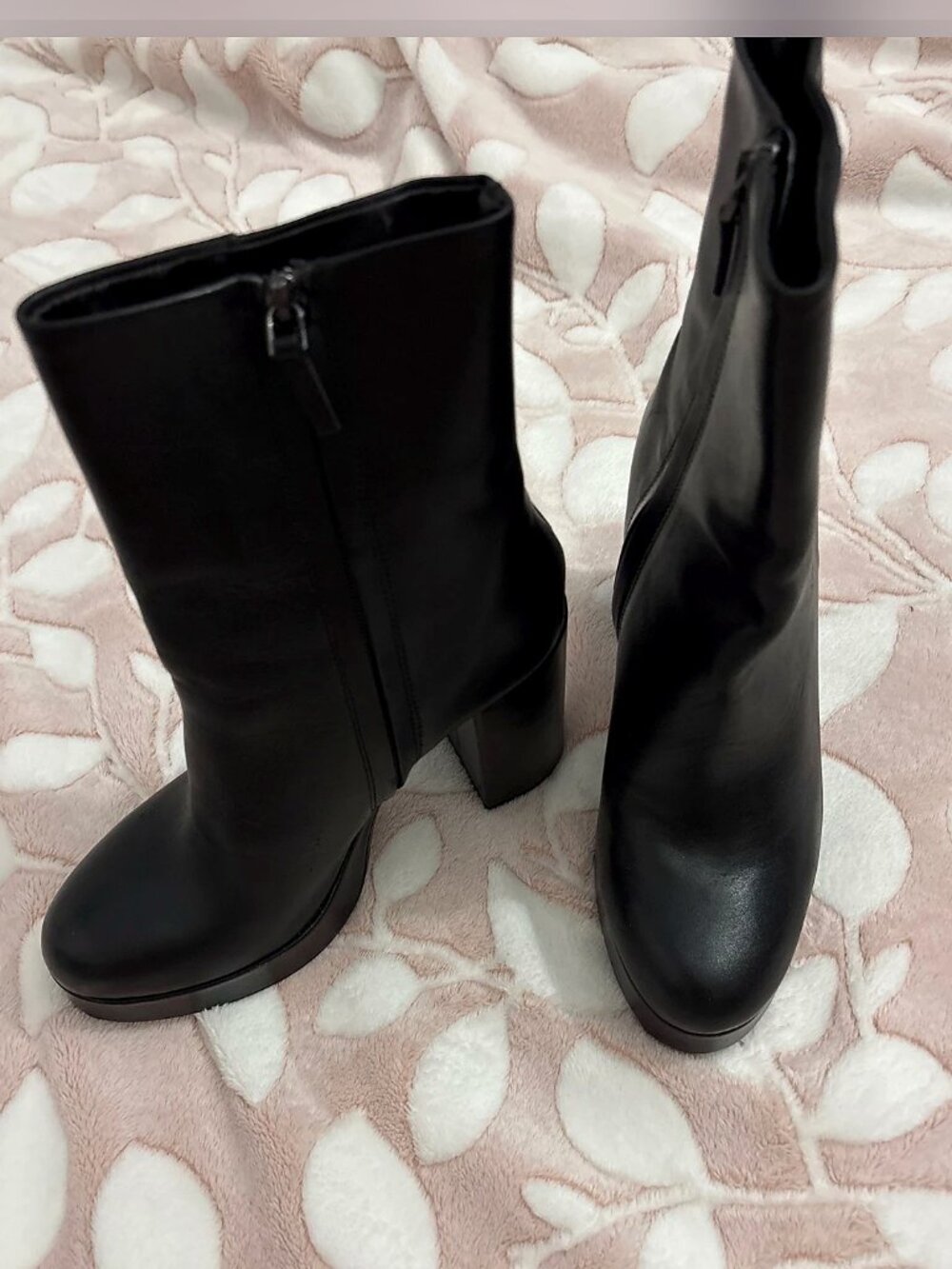 Zara boot size 37